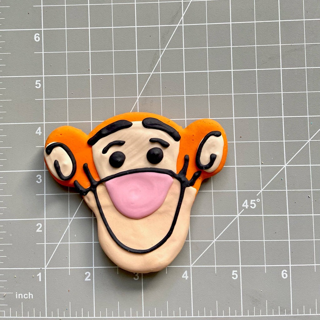 Winnie the Pooh Spring Collection Lucky Biscuit Pet Bakery Tigger 