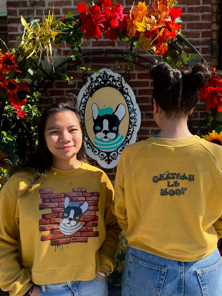 Chateau Fall Womans Crop-Top Crew Neck T-Shirt Château Le Woof 