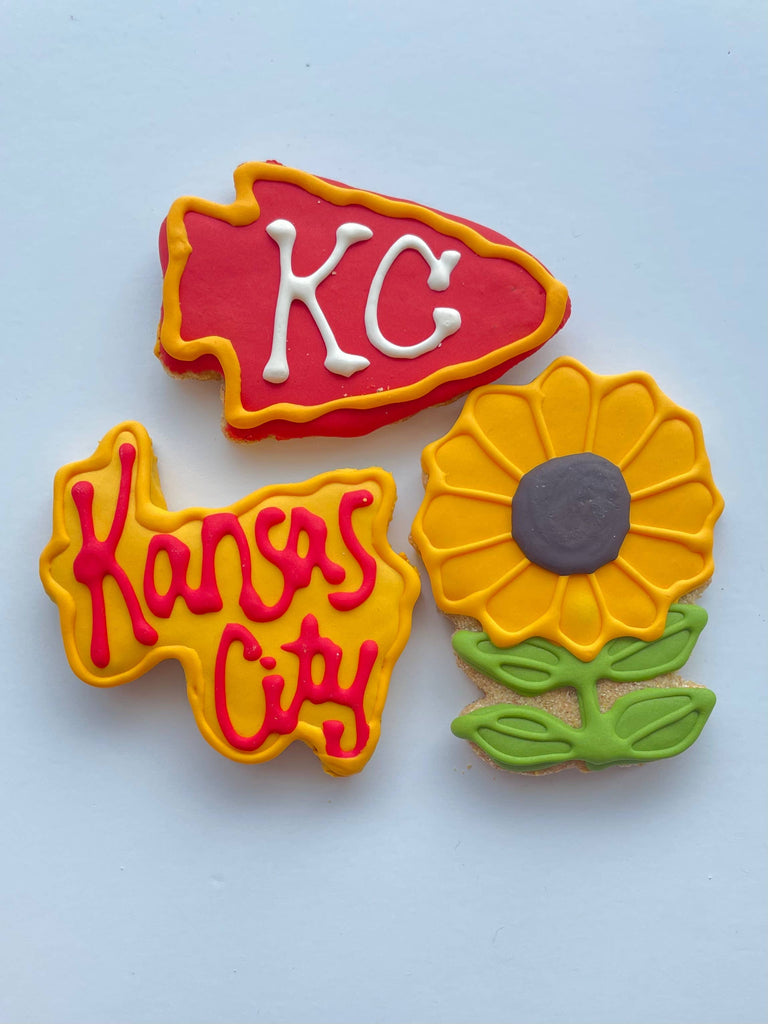 10 Years Strong | Lucky Biscuit Treat Lucky Biscuit Pet Bakery 